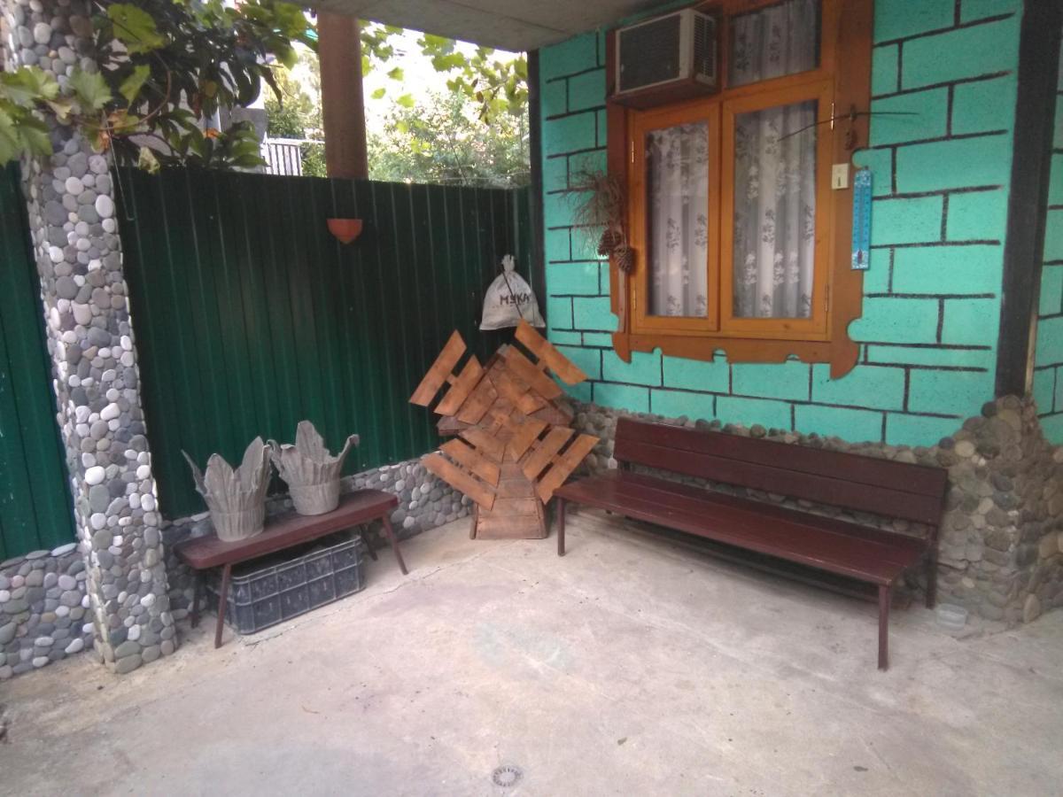 Гостевой Дом В Гаграх"Море Солнца" Gagra Ngoại thất bức ảnh